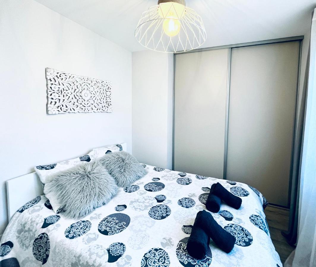 Le White Cosy A 5 Minutes Du Lac Avec Parking Privatif Gratuit Annecy Exterior photo